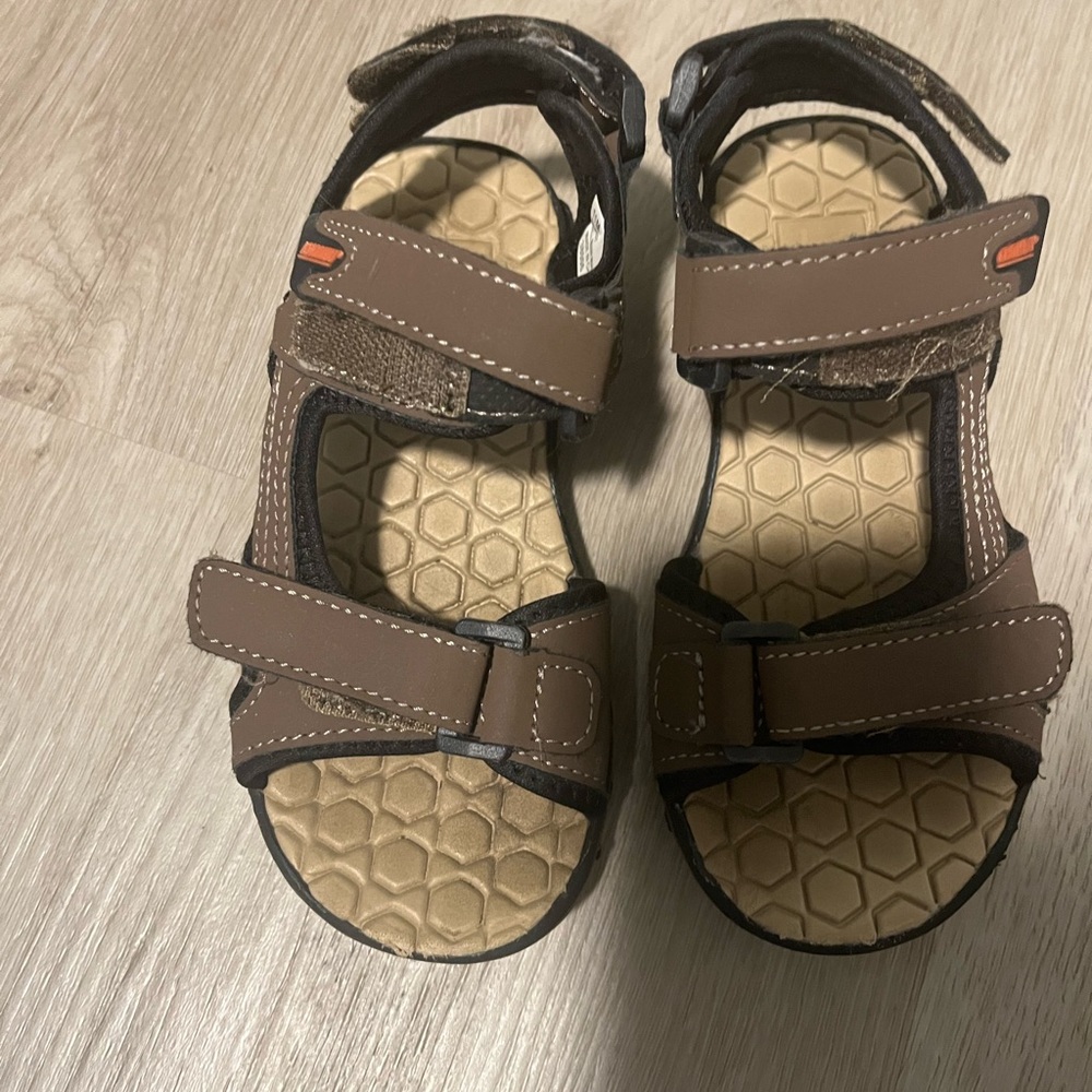 Khombu Brown Sandals with Adjustable Straps and Textured Footbed